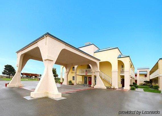Quality Inn & Suites Redwood Coast Crescent City Exterior photo